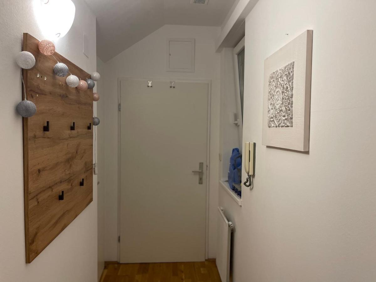 Klimatisiertes, Ruhiges Dachgeschoss Cityapartment Im Zentrum Wiens المظهر الخارجي الصورة