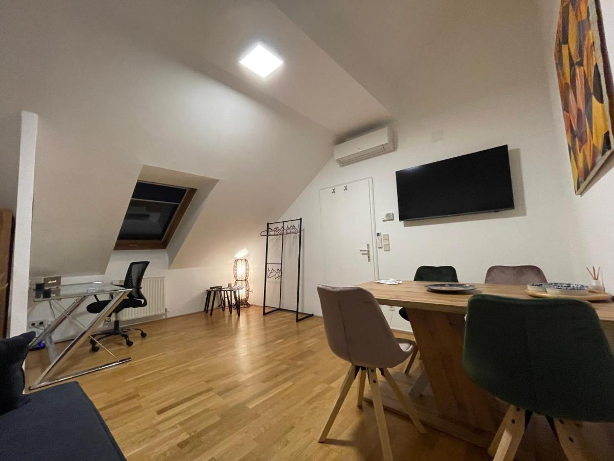 Klimatisiertes, Ruhiges Dachgeschoss Cityapartment Im Zentrum Wiens المظهر الخارجي الصورة